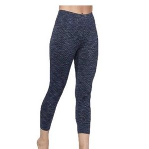 Manduka indigo jacquard crop leggings large (L)
